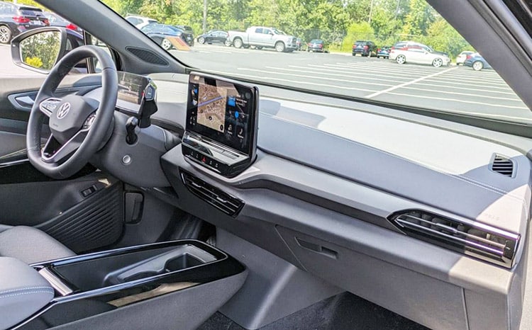 Volkswagen iD4 angled interior Hendrick Cars.jpg