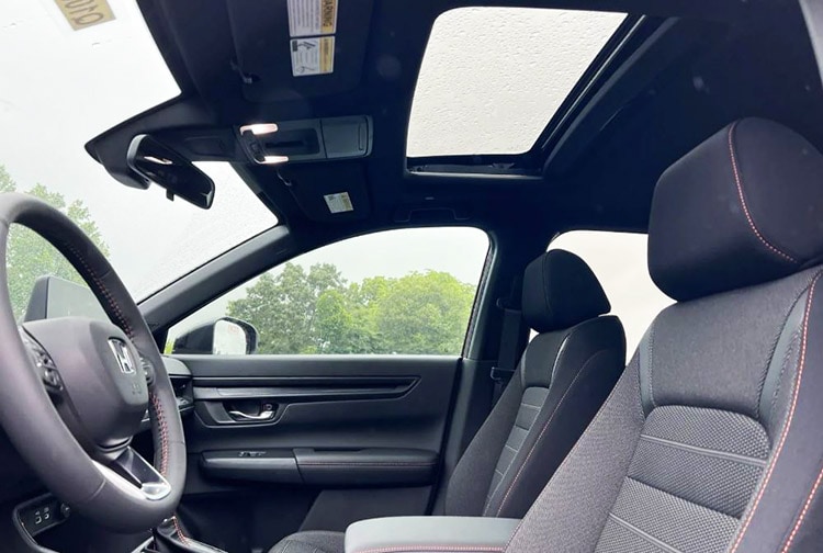 Honda Raining Moonroof Hendrick Cars.jpg