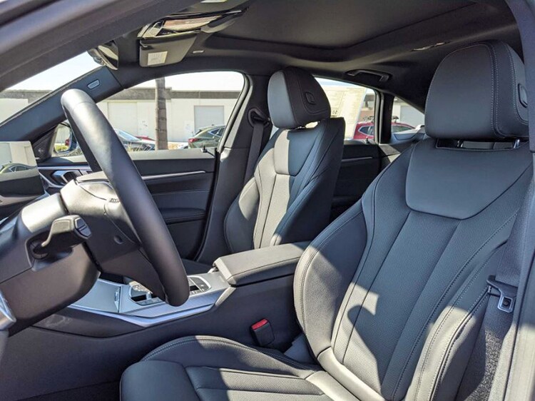 BMW i4 Interior2 Hendrick Cars.jpg