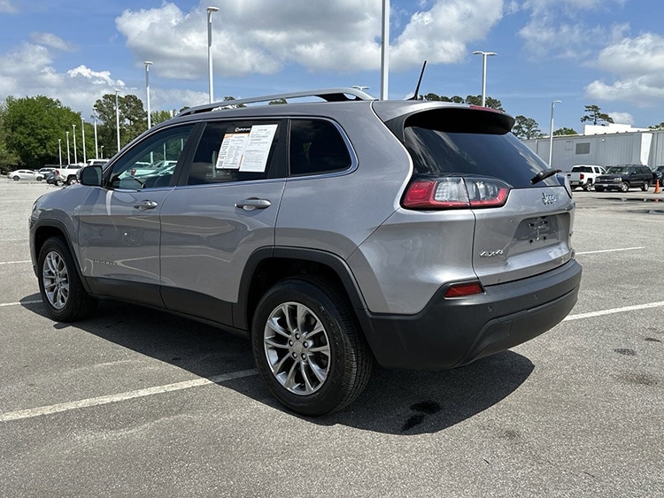 Jeep Cheroke Hendrick Cars.jpg