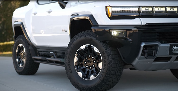 GMC HUMMER EV CRABWALK 750px.jpg