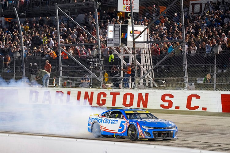 2023 Kyle Larson Darlington Win Hendrick Cars.jpg